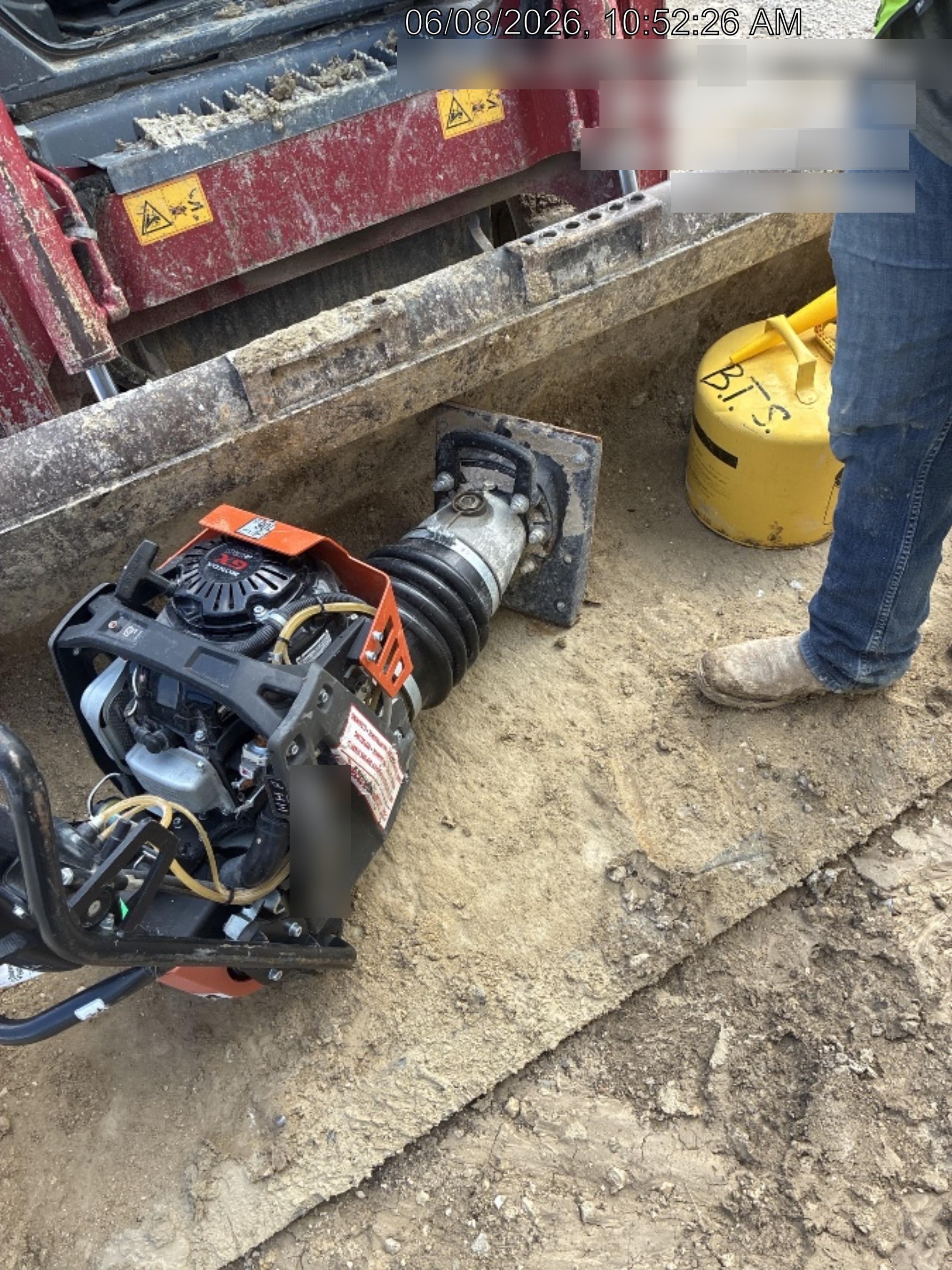 2025 HUSQVARNA LT6005