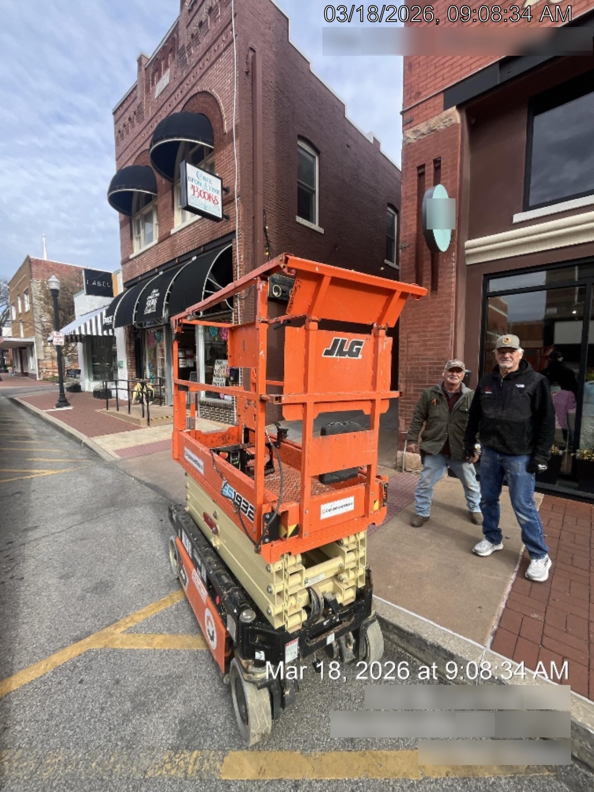 2021 JLG ES1932