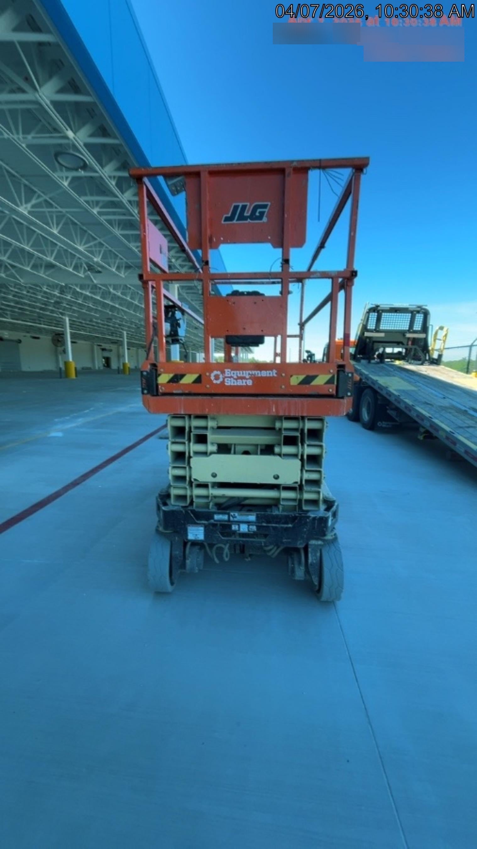 2023 JLG ES3246