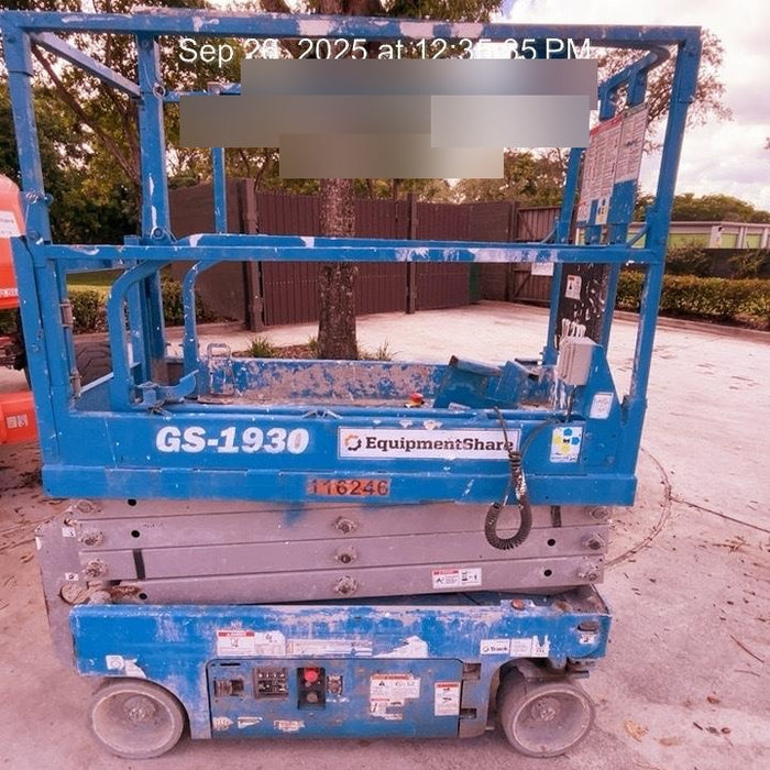 2020 Genie GS-1930 Solid Non Marking Tires, Beacon, Folding rails with half height swing gate