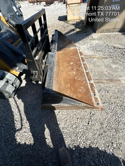 2025 ARROW MATERIAL HANDLING F5100CB - 72"