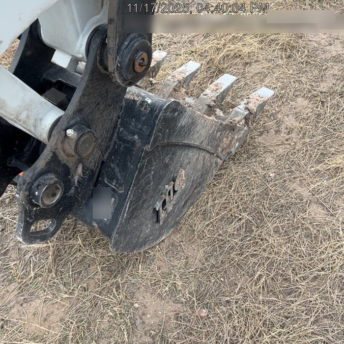 2025 TAKEUCHI 18" HD Bucket - Takeuchi