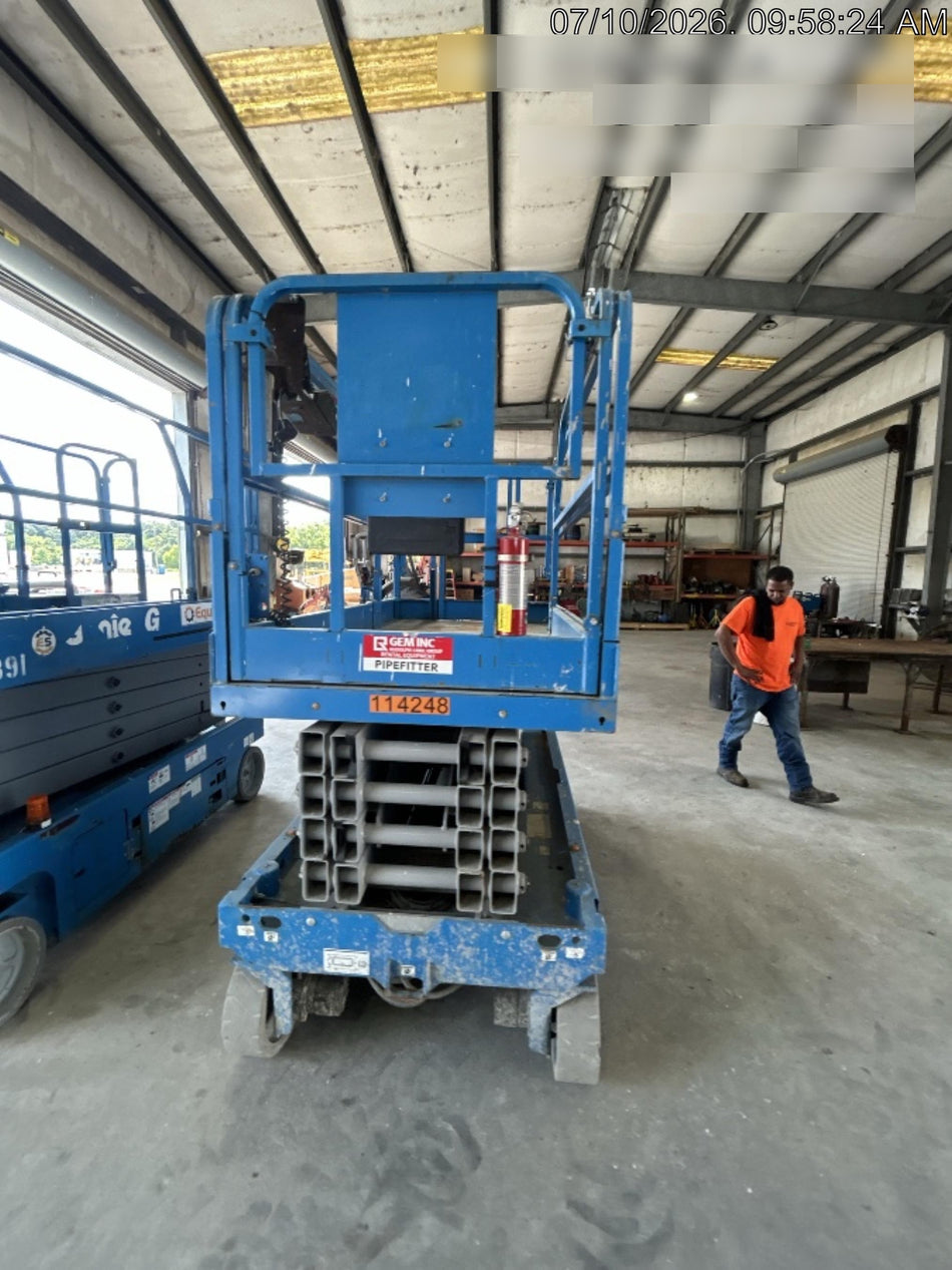 2017 GENIE GS-3246
