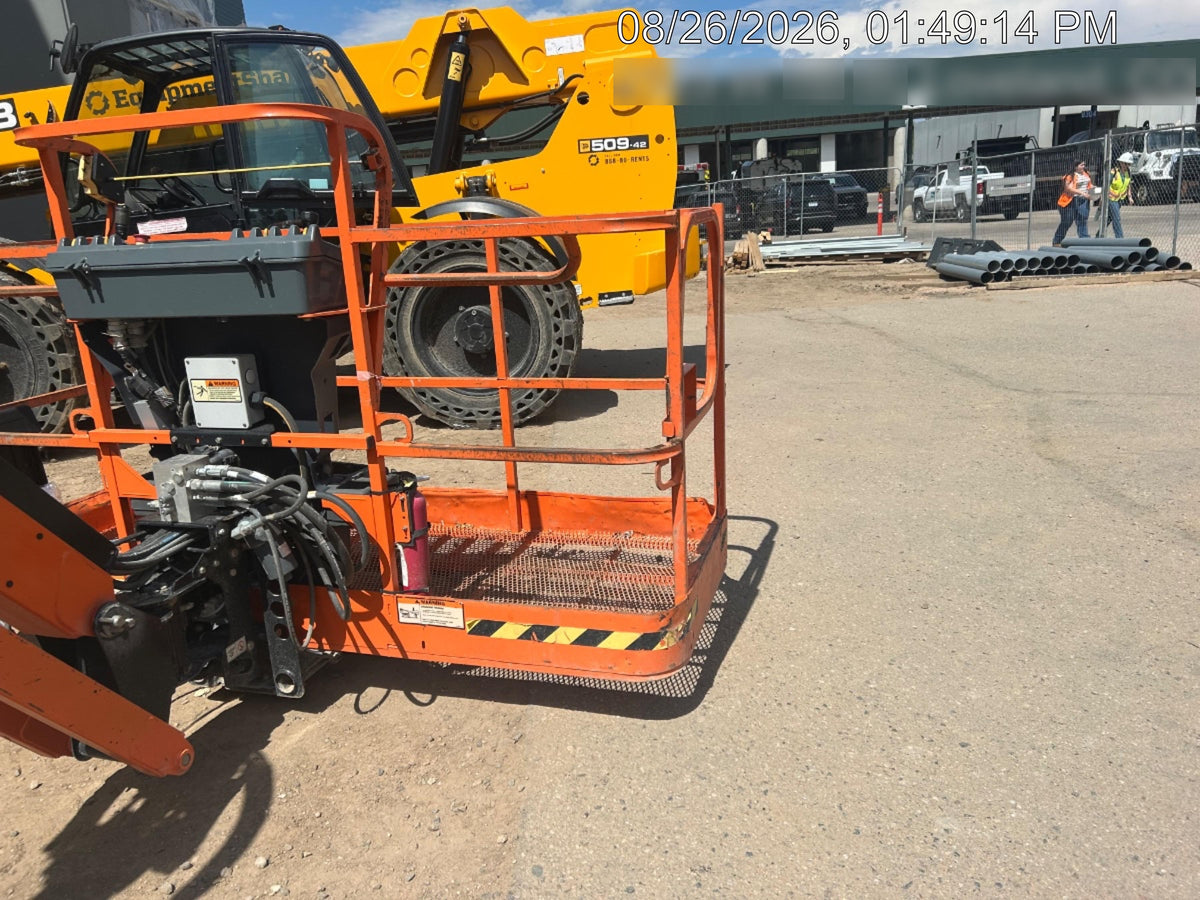 2023 JLG 660SJ