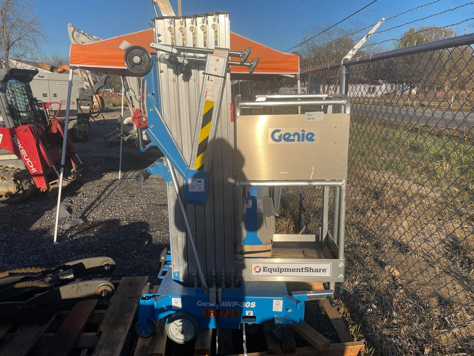 2022 GENIE AWP-30S DC
