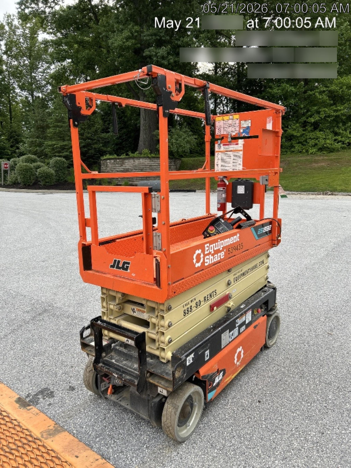 2025 JLG ES1932