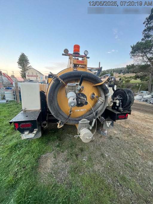 2022 VAC-TRON LP573XDT