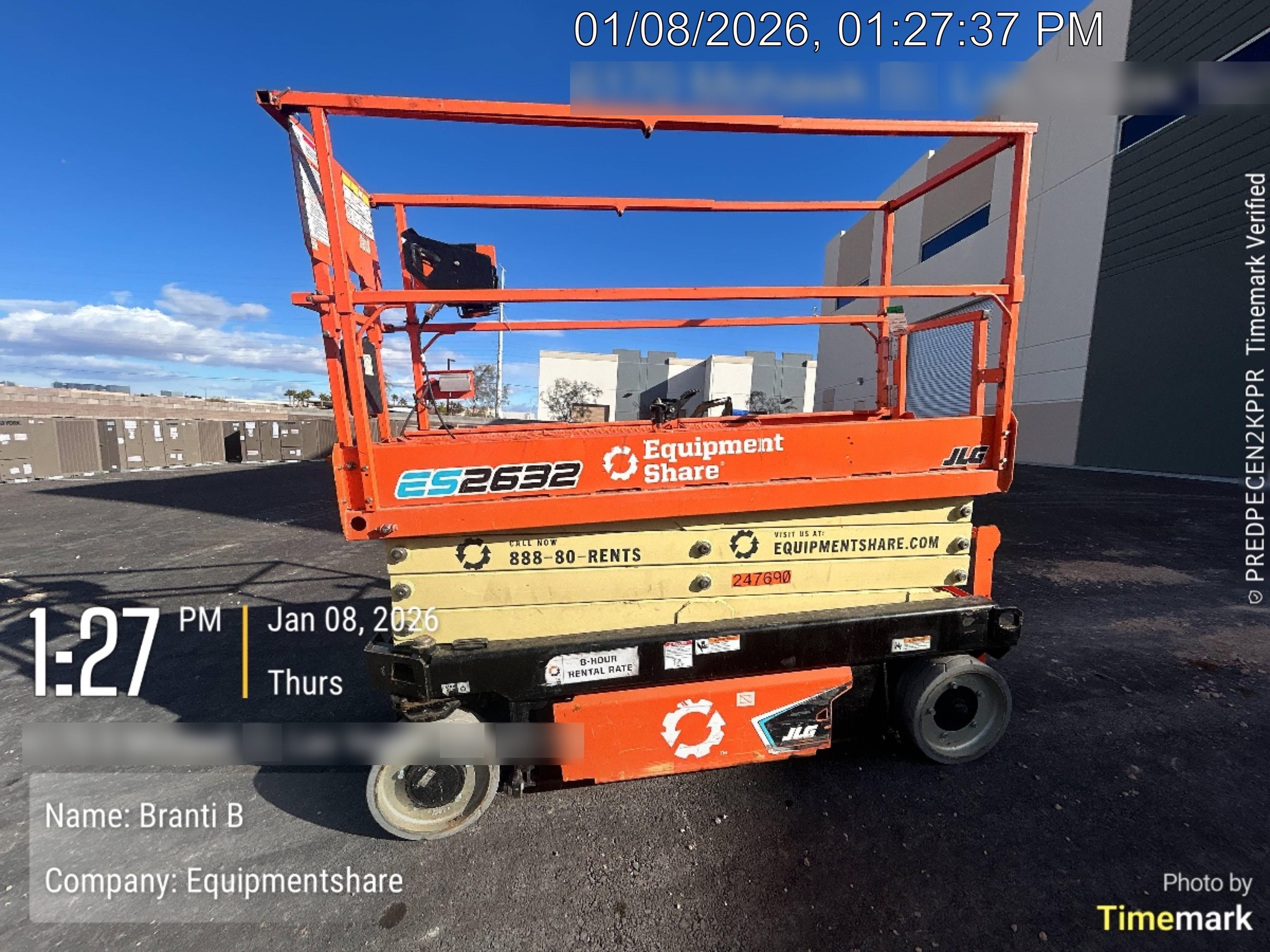 2022 JLG ES2632