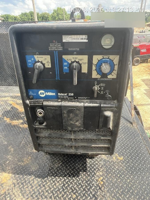 2019 Miller Electric BOBCAT 250 Standard w/Running Gear, Bracket, Hose