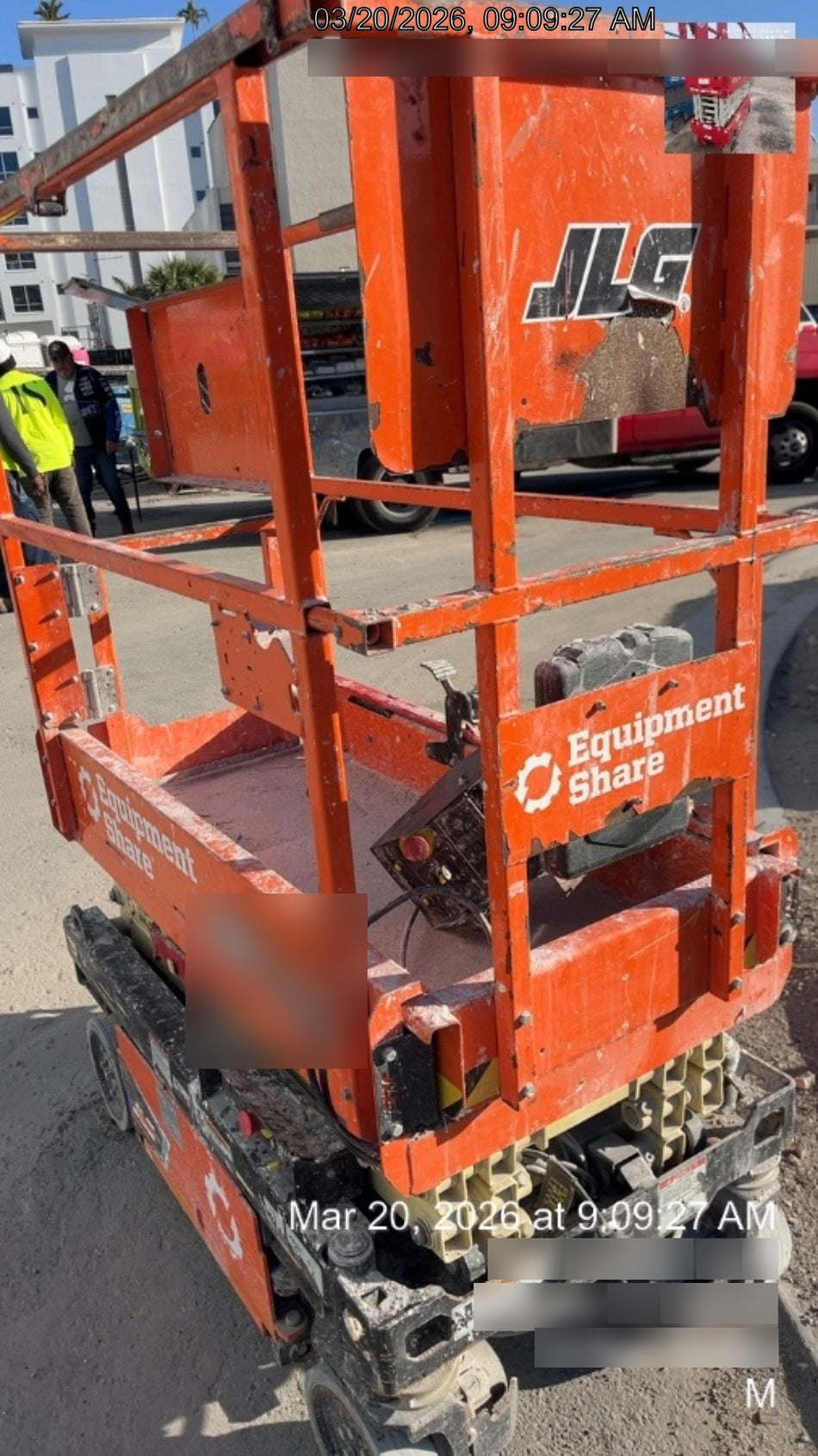 2022 JLG ES1330L
