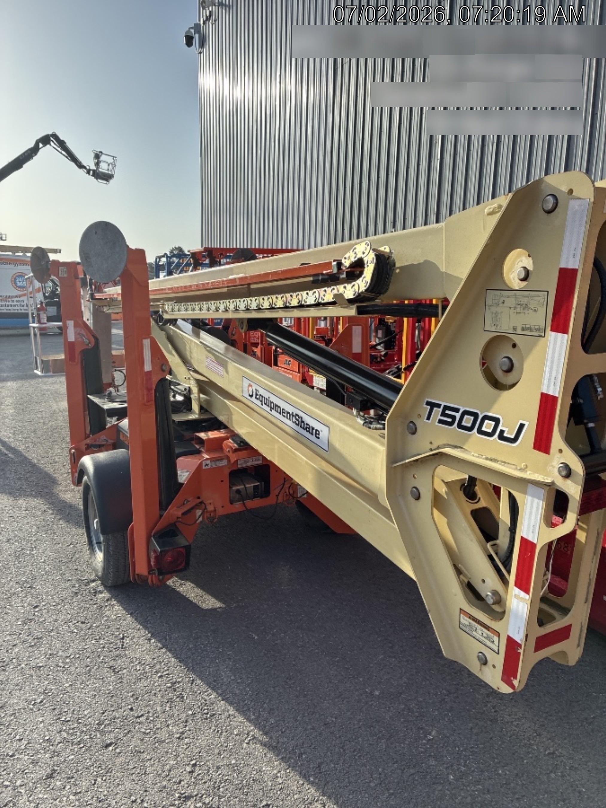2021 JLG T500J