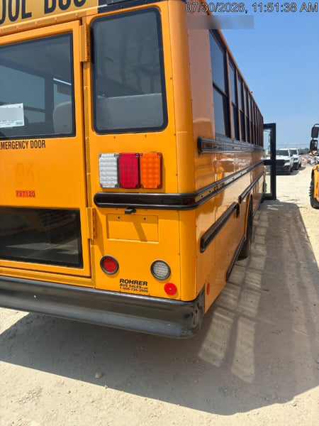 2014 FREIGHTLINER Thomas 72 Passenger Bus