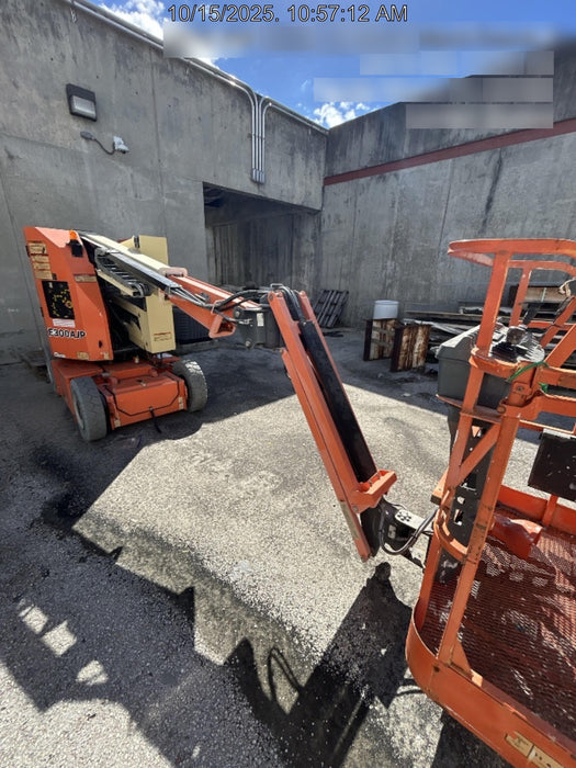 2019 JLG E300AJP