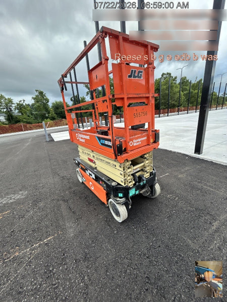 2025 JLG ES1932