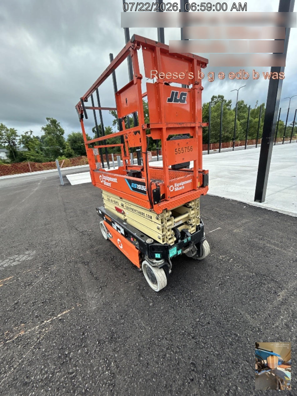 2025 JLG ES1932