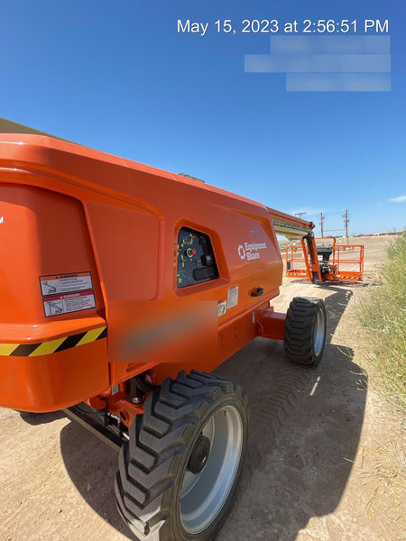 2022 JLG 660SJ