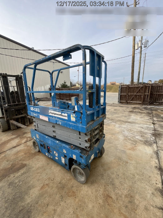 2019 Genie GS-1930 Fixed Rails with Chain Entry