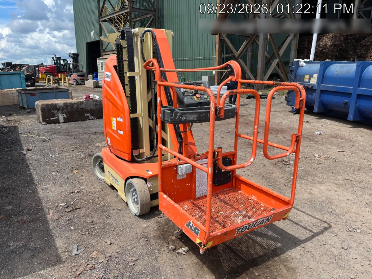2022 JLG 26E