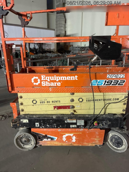 2022 JLG ES1932