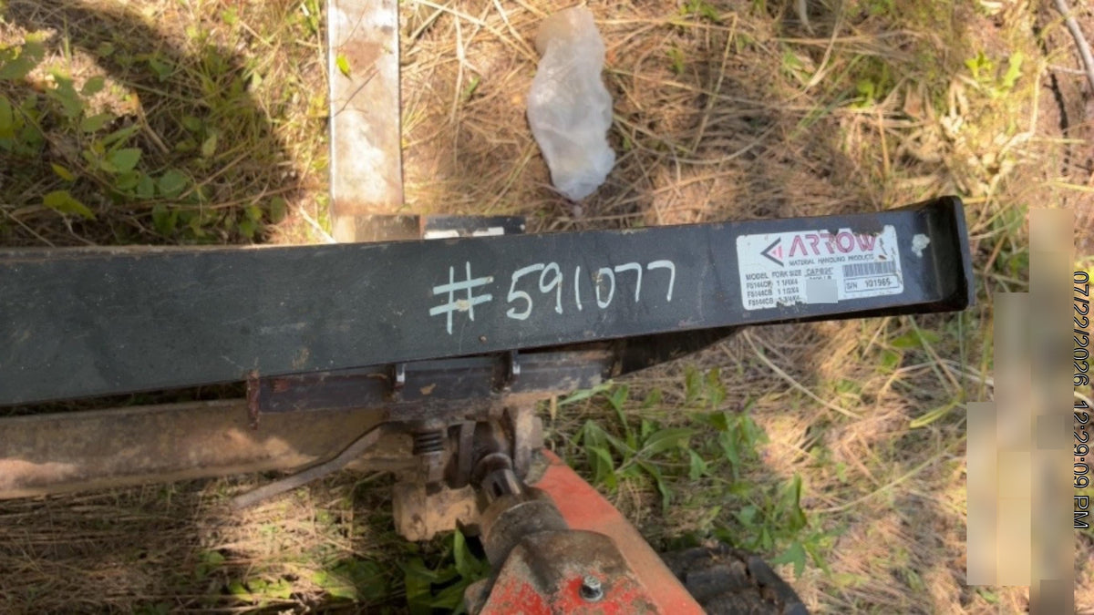 2025 ARROW MATERIAL HANDLING 48" Pallet Forks - Arrow