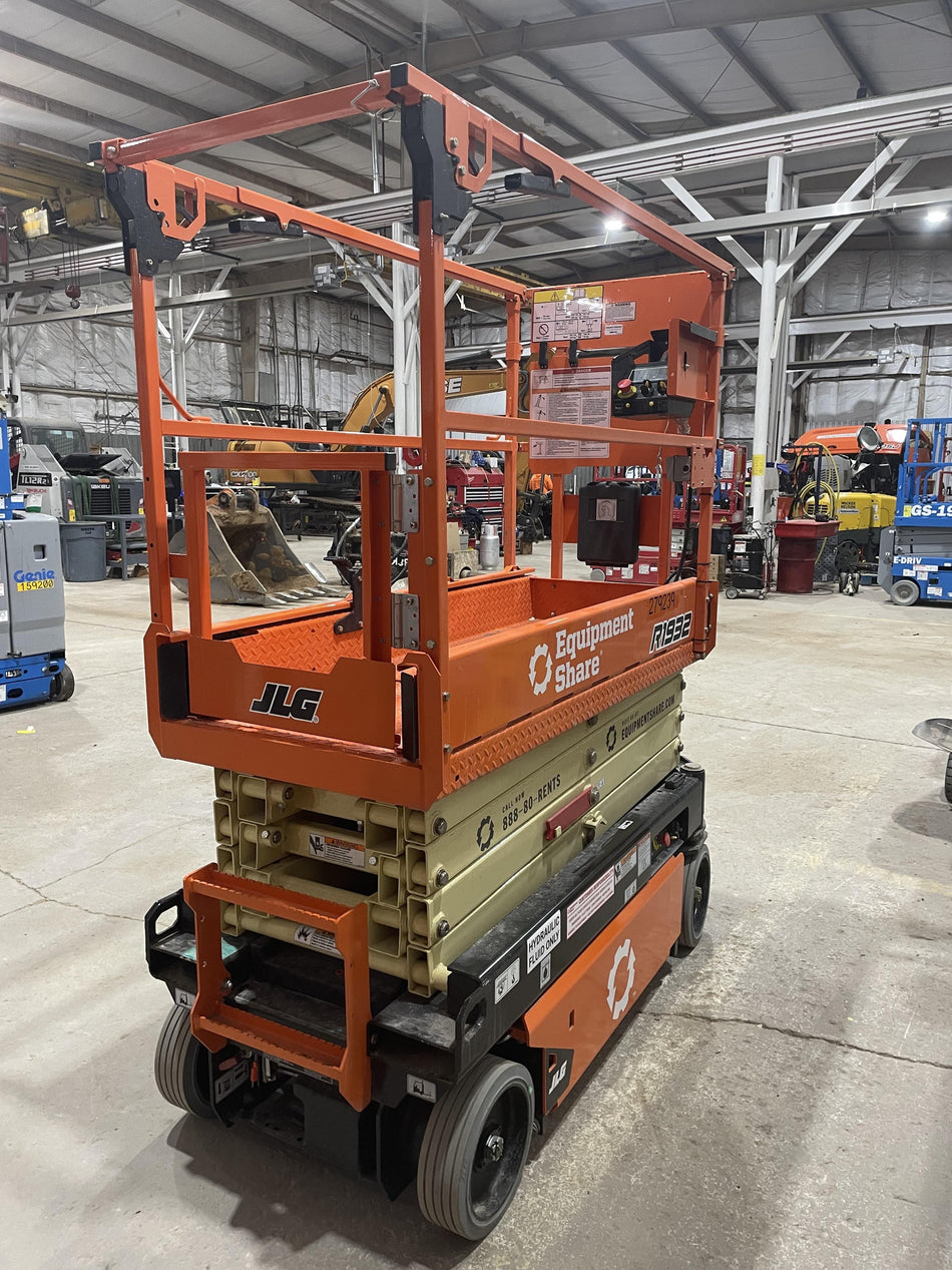 2022 JLG R1932