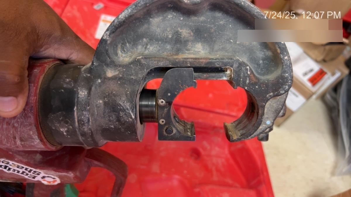 2025 BURNDY PAT750LI