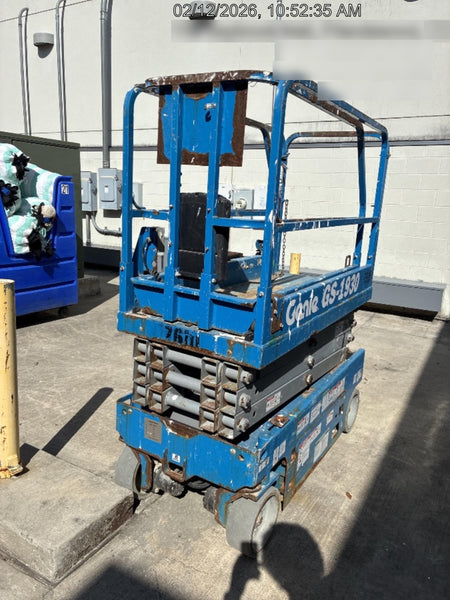 2017 Genie GS-1930 Genie GS-1930 Lift w/Fixed Rail and Chain Entry