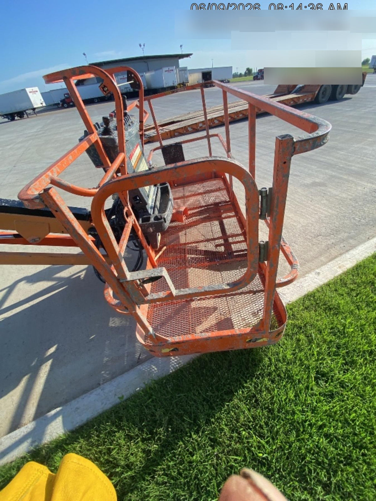 2022 JLG 660SJ