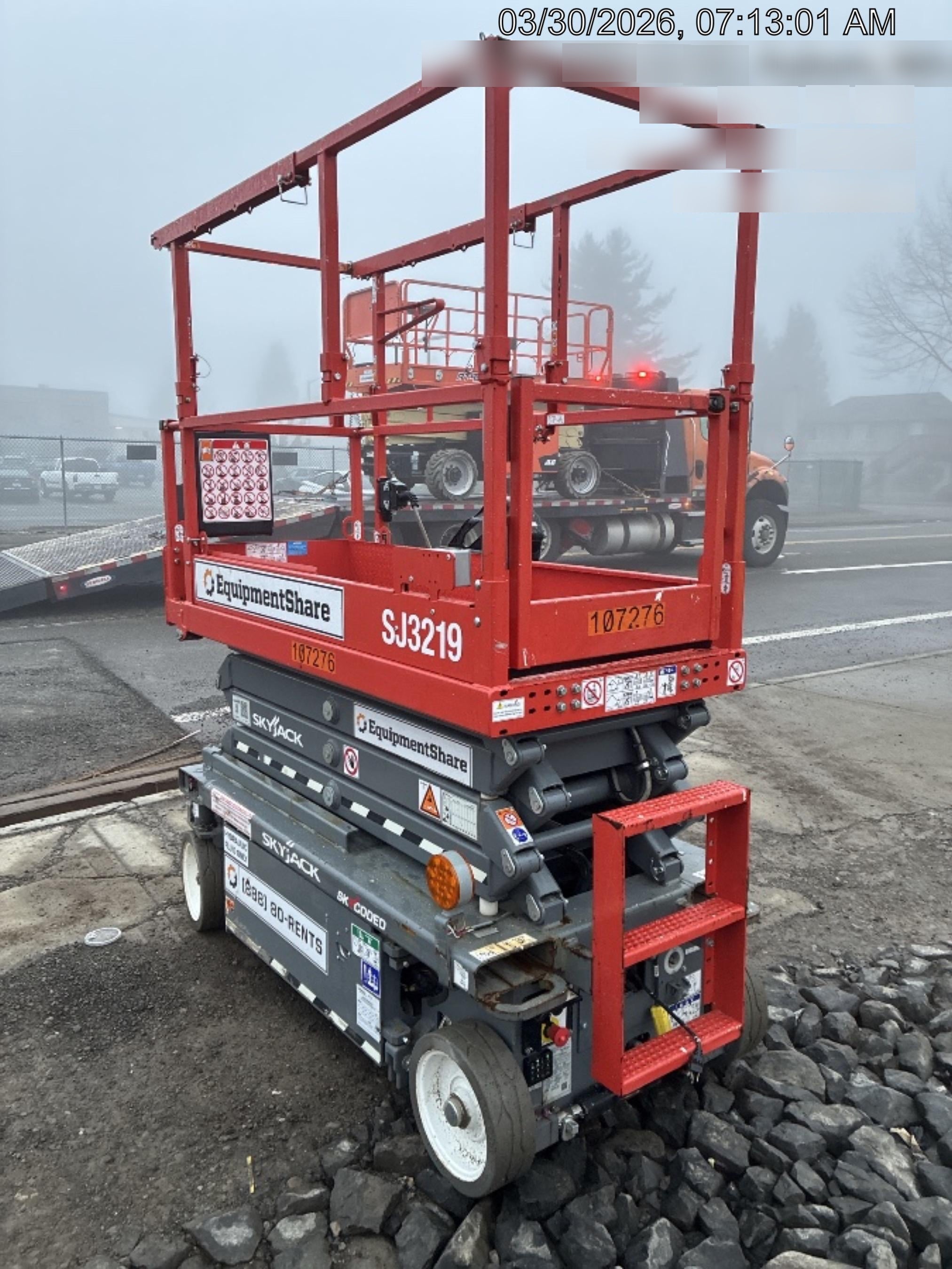 2020 Skyjack SJIII-3219 Solid NM Tires, Half height spring hinged entry gate, Dual Beacons, 800W Inverter