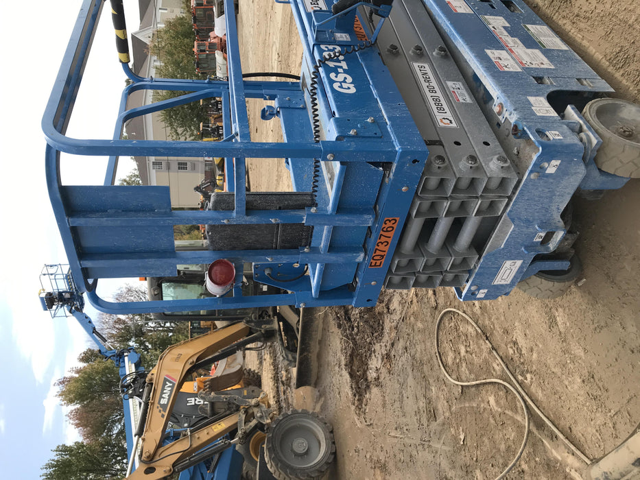 2020 Genie GS-1930 Fixed rails with chain entry gate - Pre A92.20