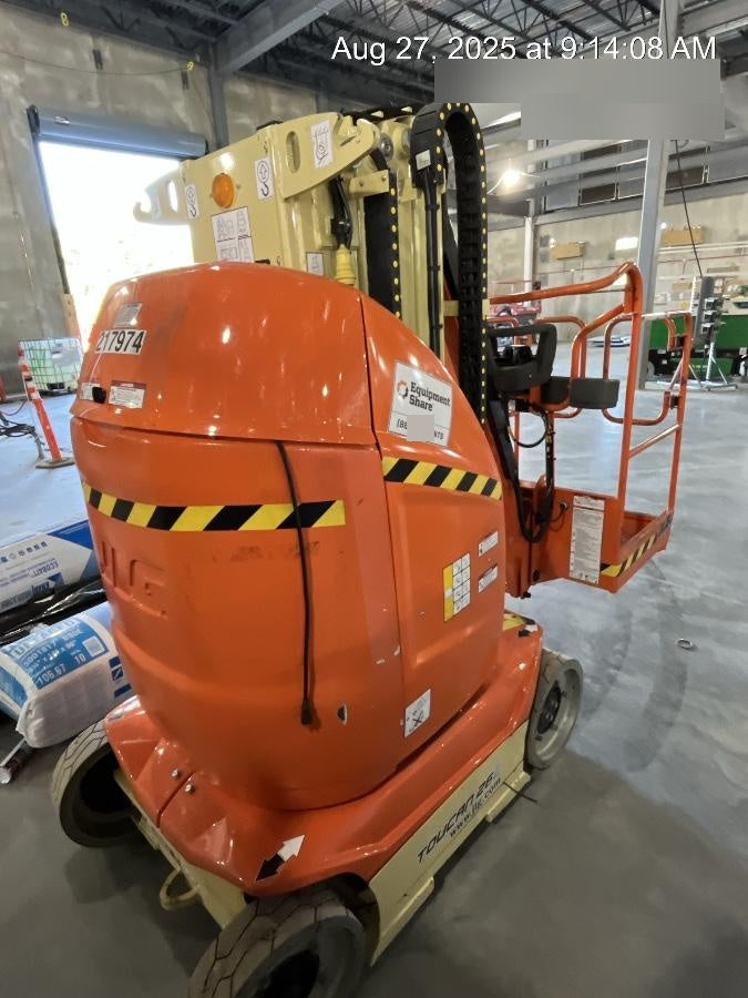 2022 JLG 26E