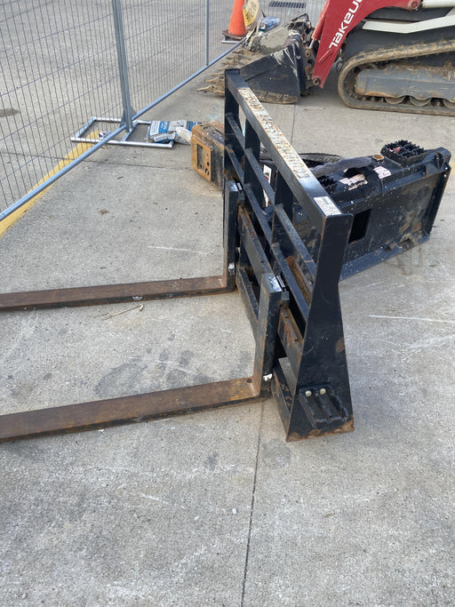 2020 PALADIN 48" Pallet Forks - Paladin