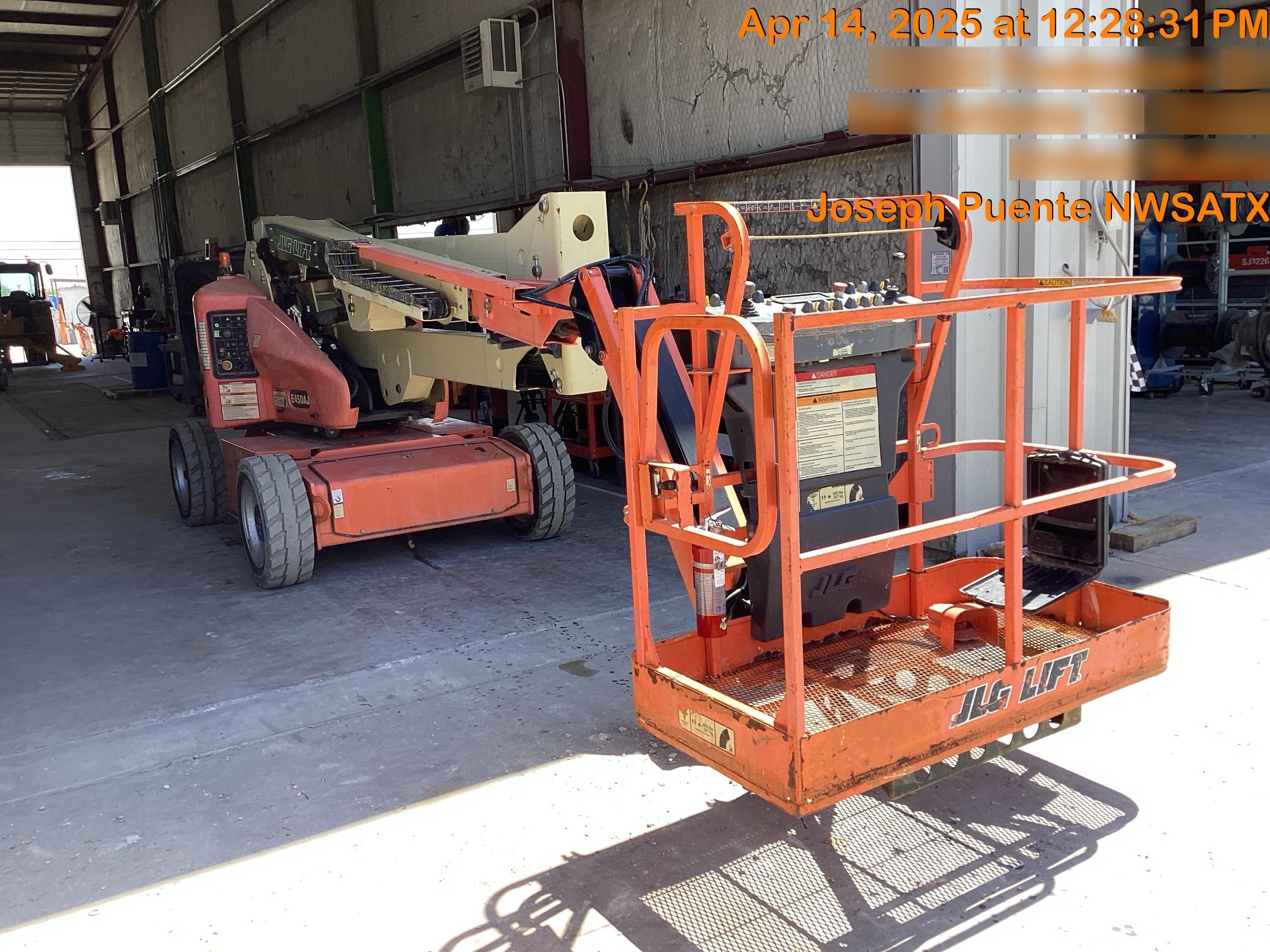 2019 JLG E450AJ