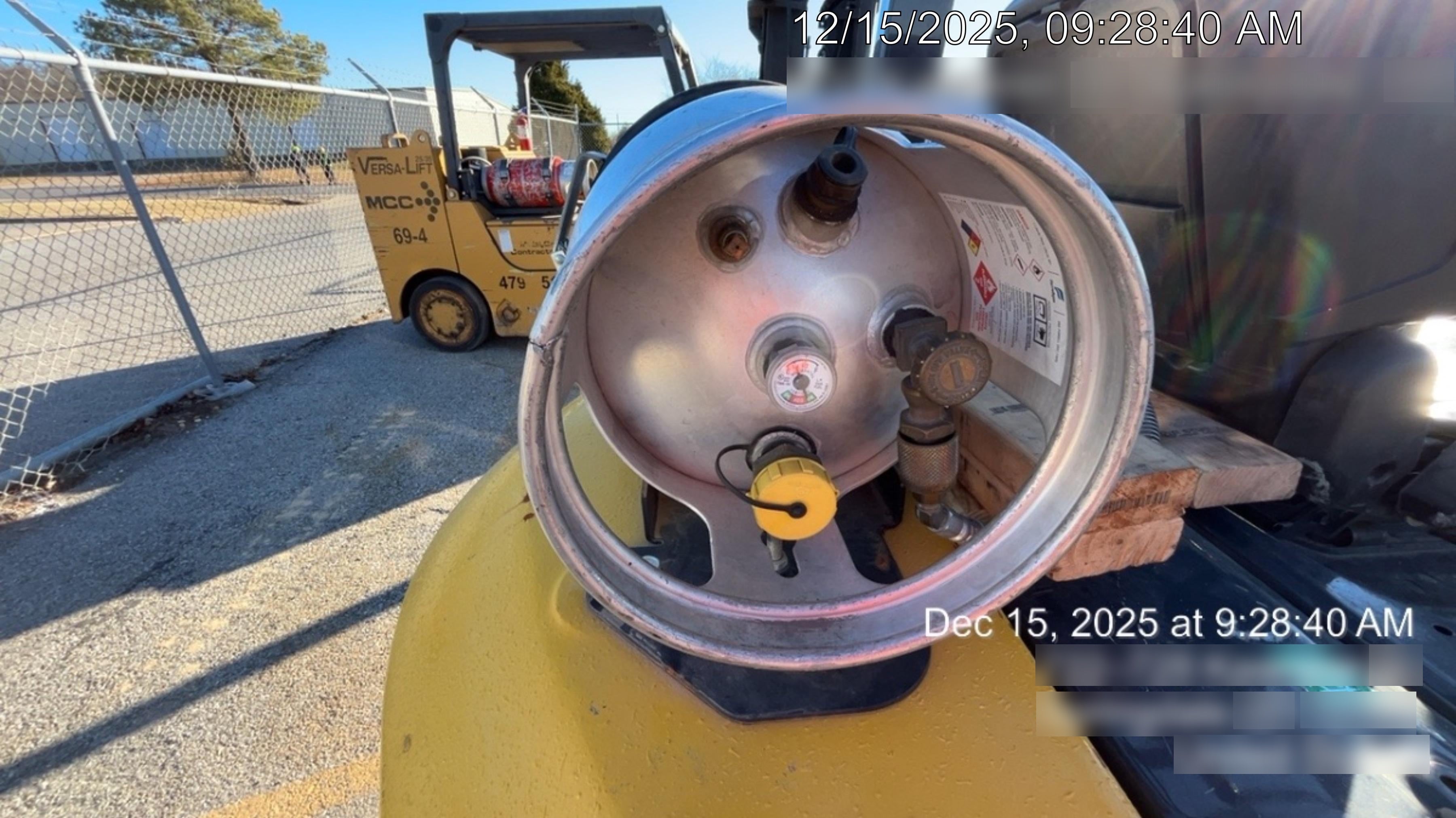 2021 KOMATSU FG25T-16