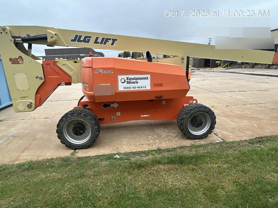 2021 JLG 800AJ