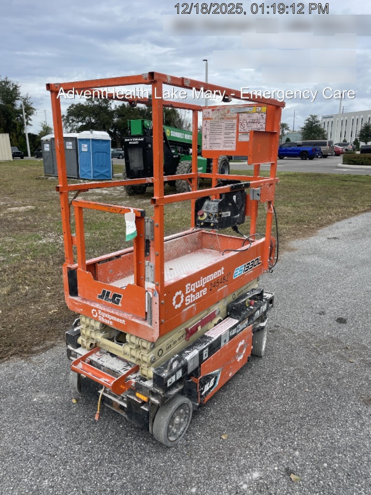2022 JLG ES1330L