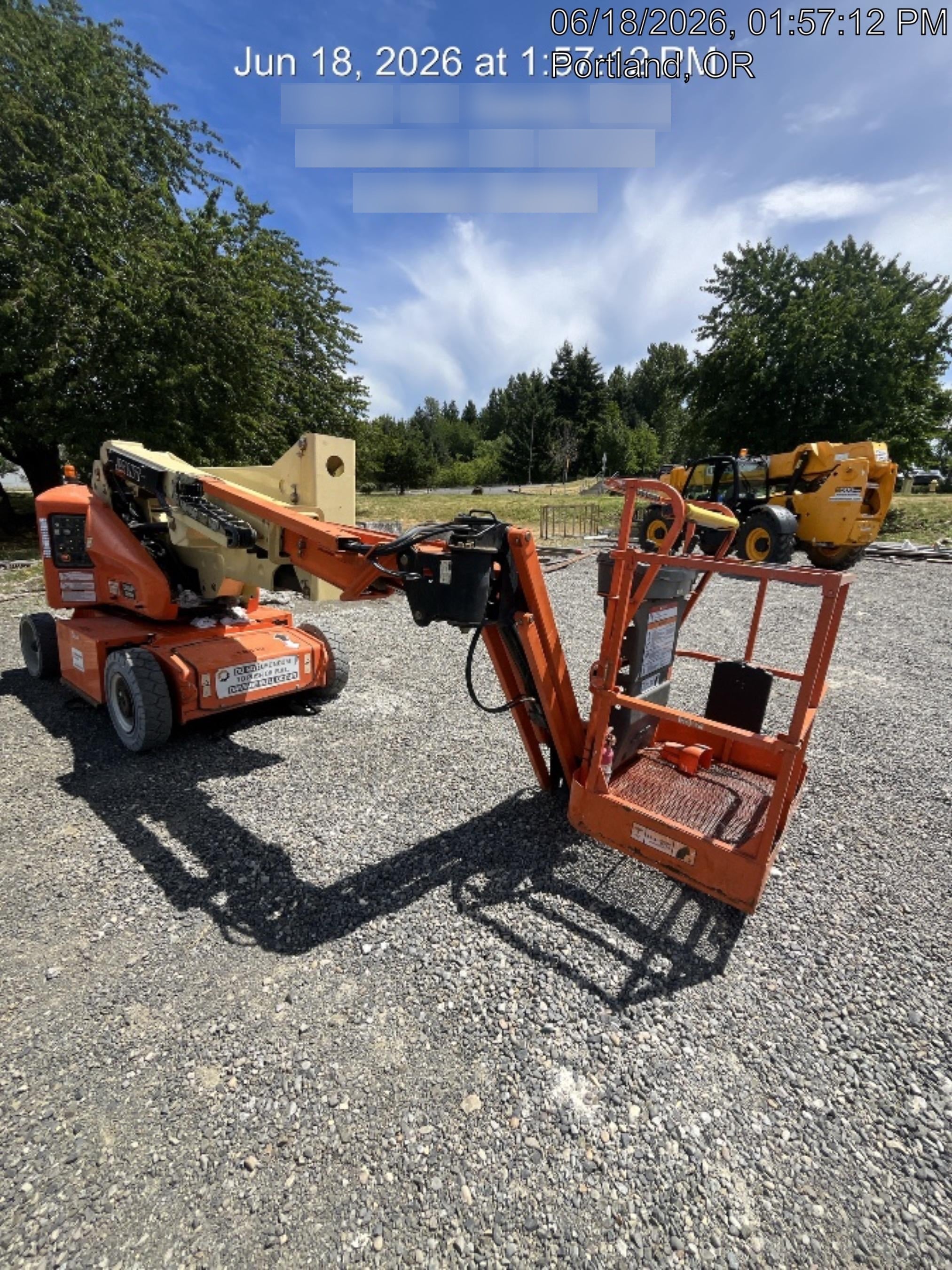 2019 JLG E400AJPN