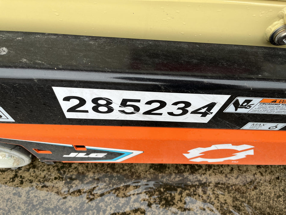 2022 JLG ES1932