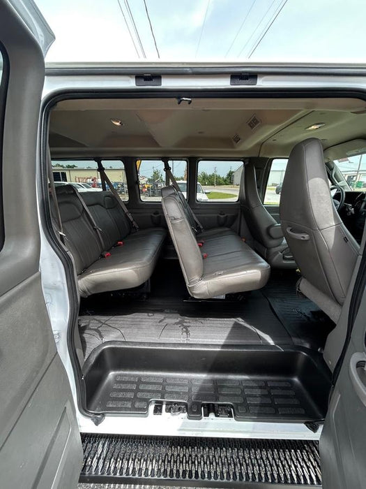 2024 CHEVROLET Express Van - Rental