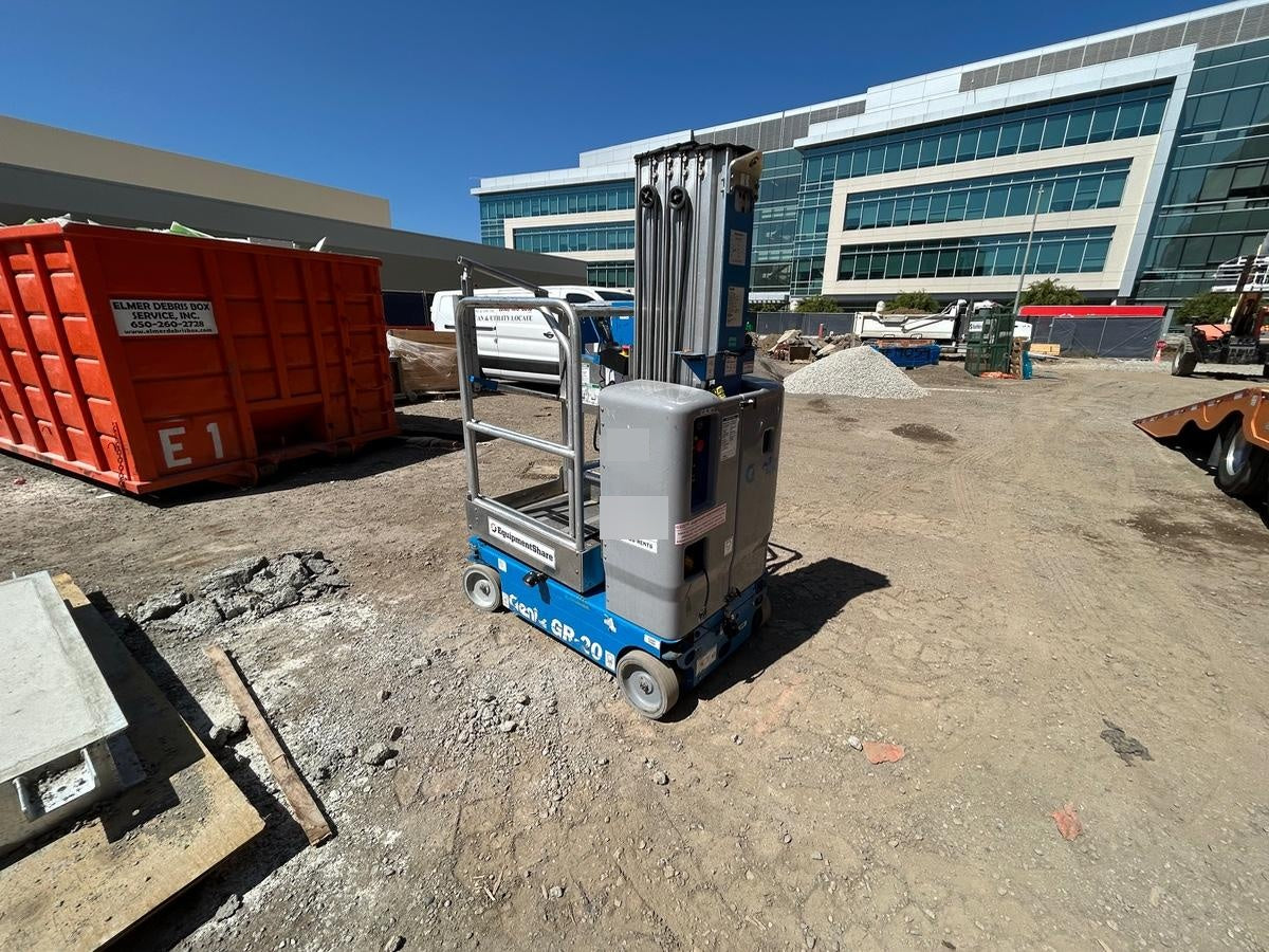 2020 GENIE GR-20