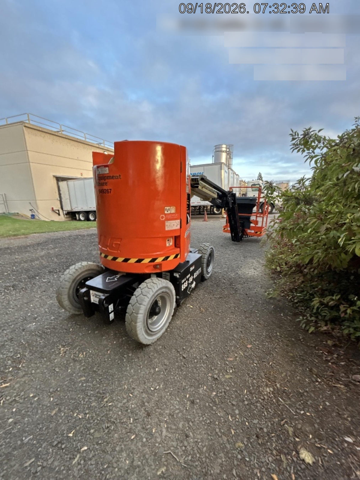 2025 JLG E300AJP