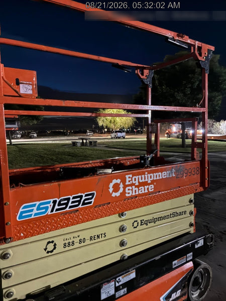2023 JLG ES1932