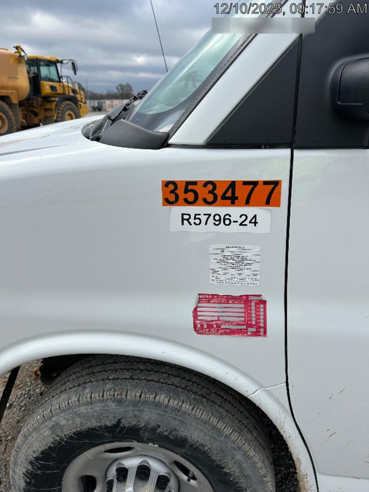 2023 CHEVROLET Express Van - Rental