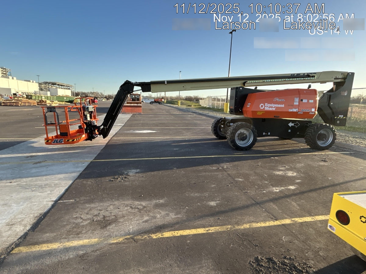 2025 JLG 800AJ