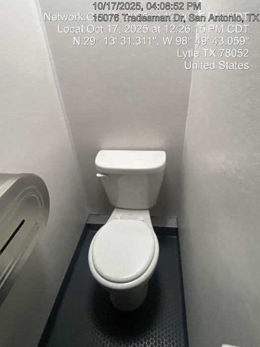 2025 NATIONAL RESTROOM TRAILERS NRT4MDS