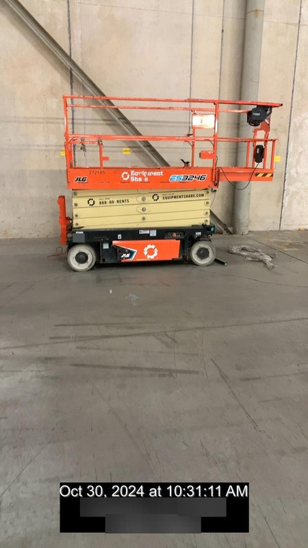 2022 JLG ES3246