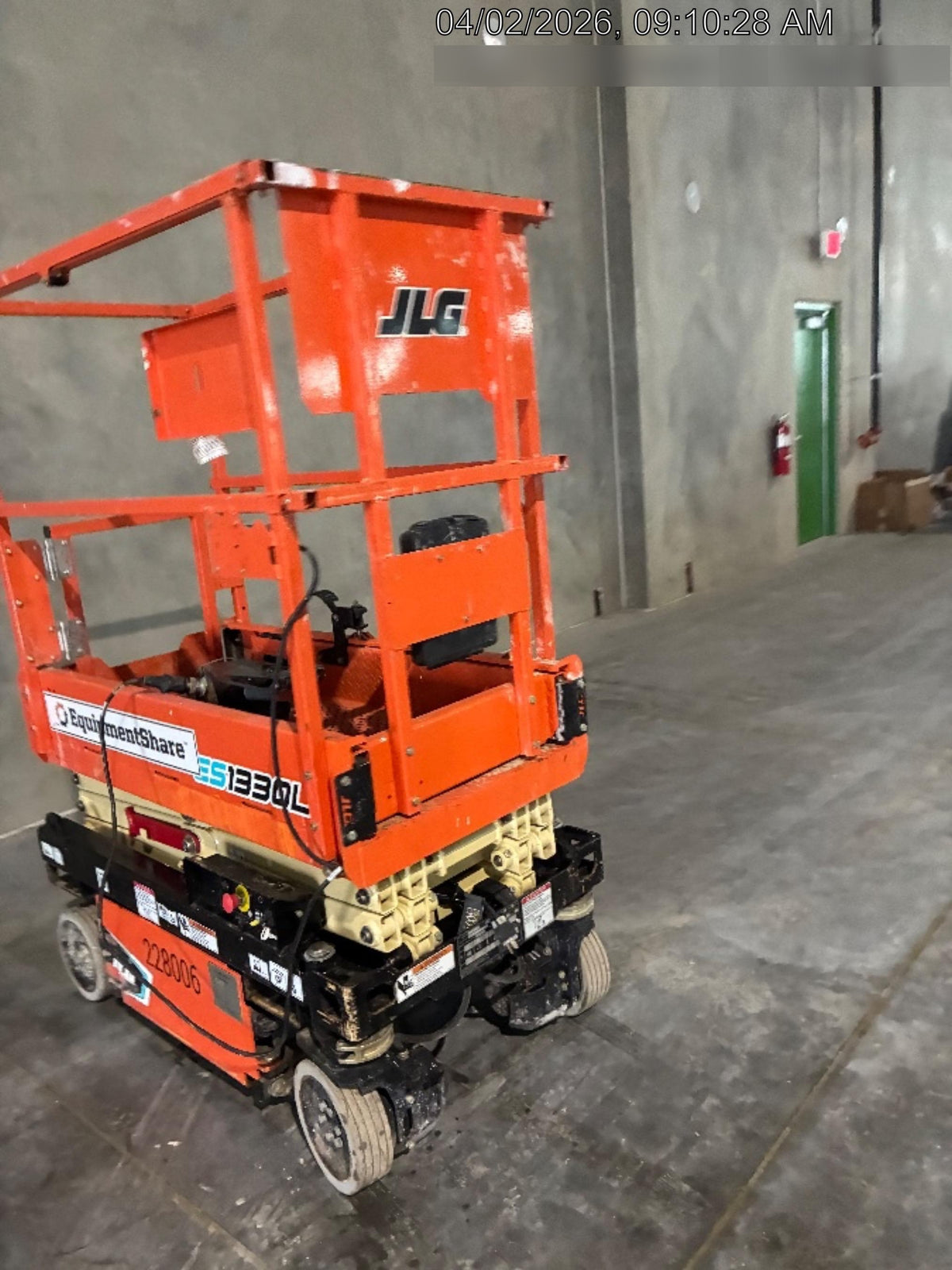 2022 JLG ES1330L