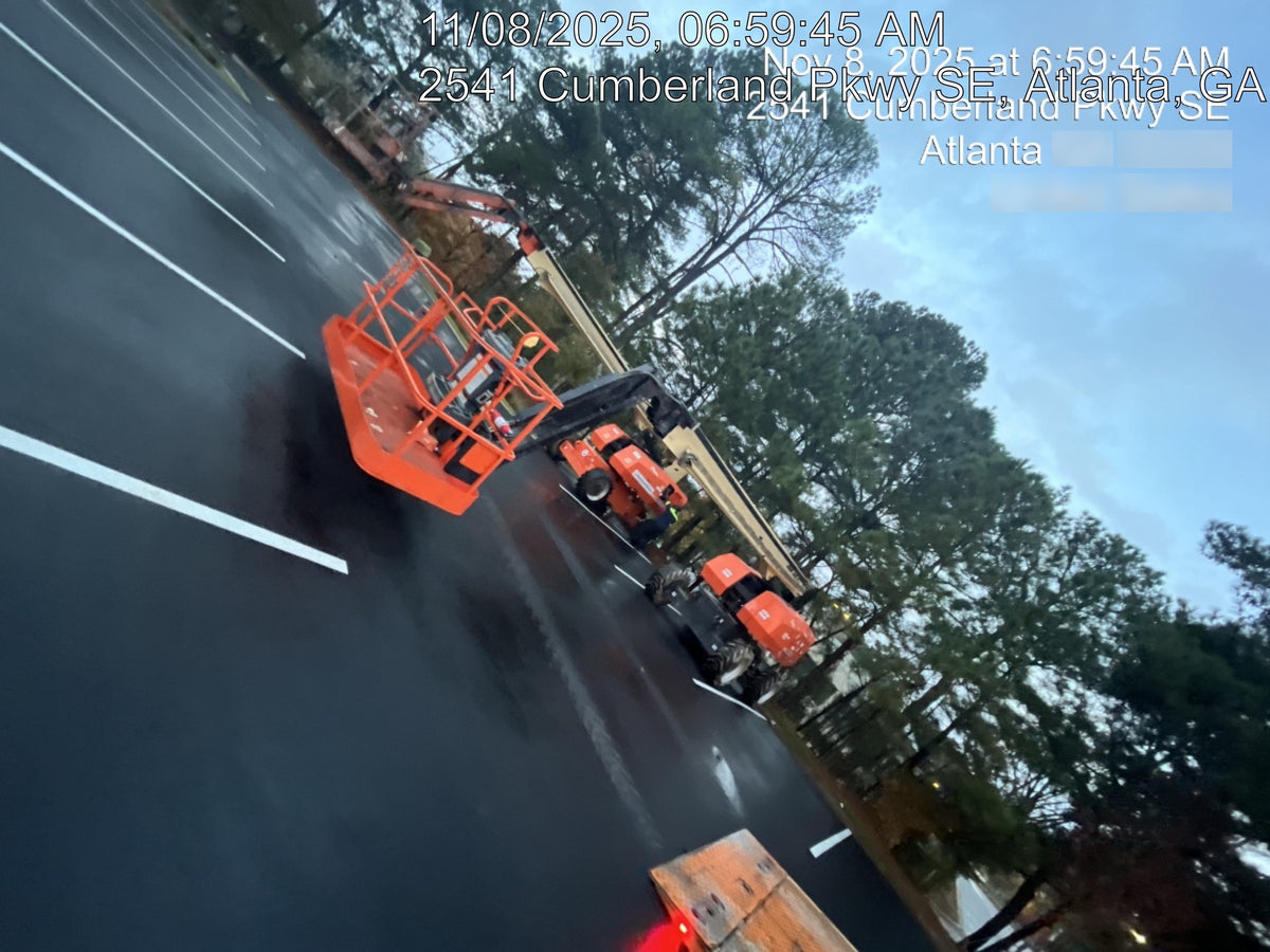2023 JLG 860SJ