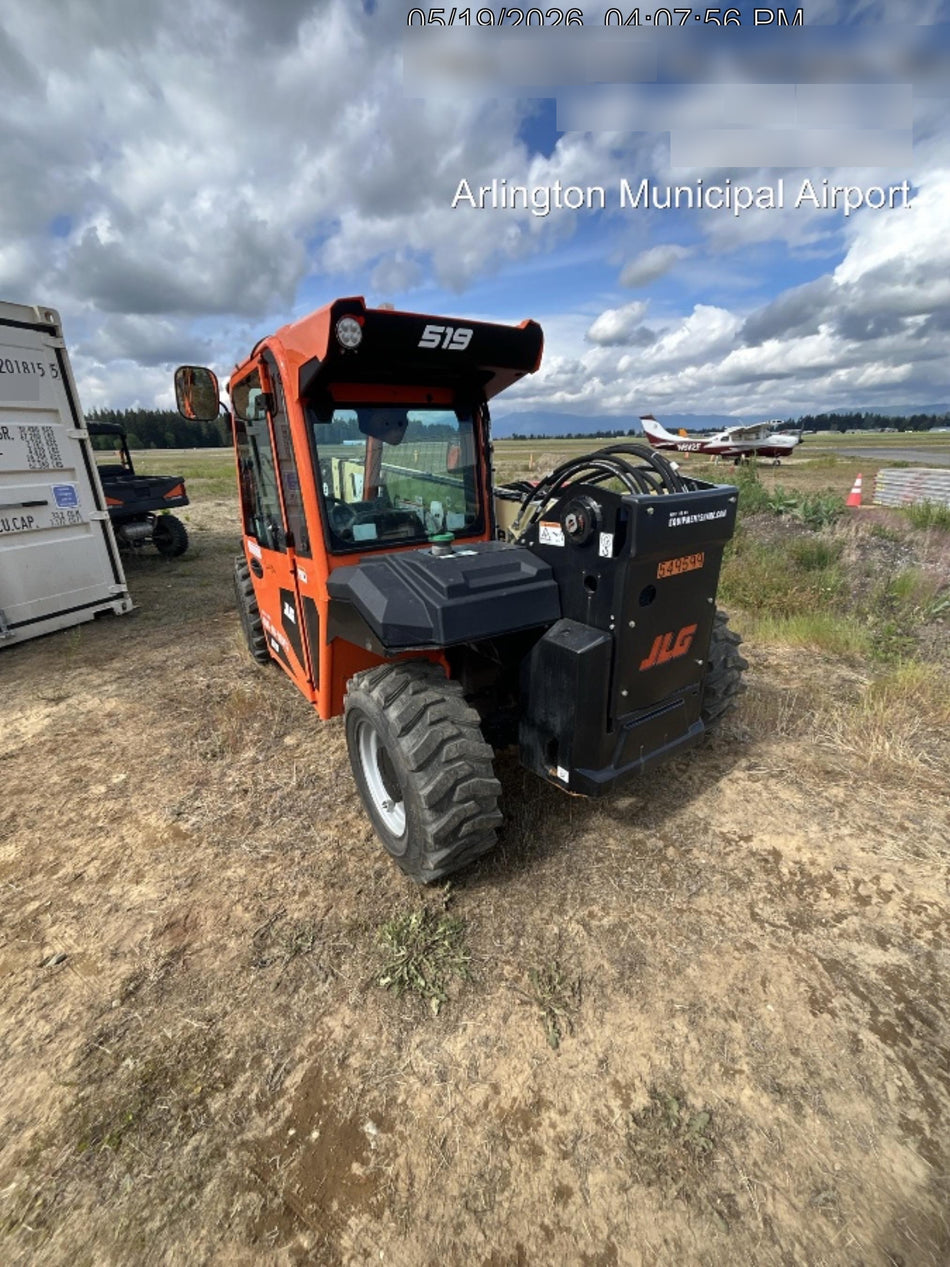 2025 JLG 519