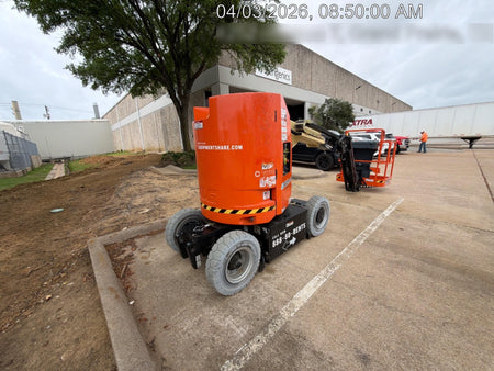 2025 JLG E300AJP
